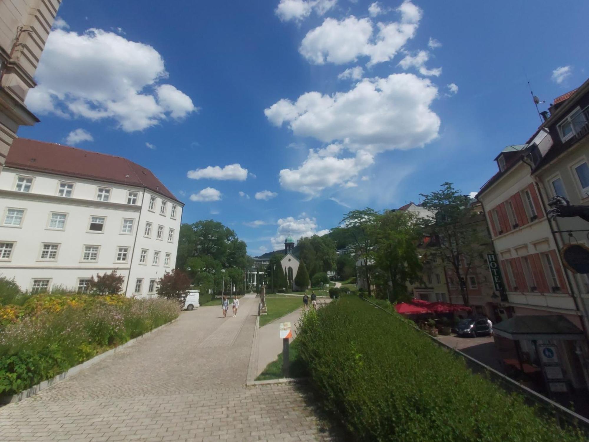 Gemuetliches J&L Apartment Nahe Des Hauptbahnhofes Baden-Baden Buitenkant foto